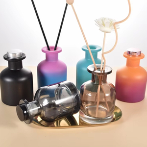 Verre de bouteille de diffuseur de roseau de luxe givré rond de Chine