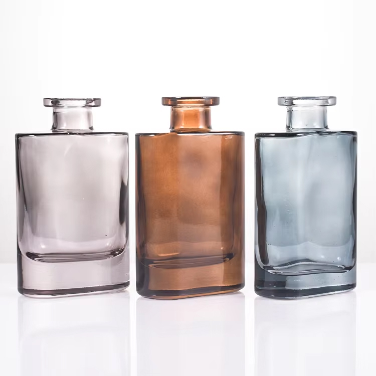 Bouteille de diffuseur de roseaux en verre vide carré de 150 ml en gros avec du liège