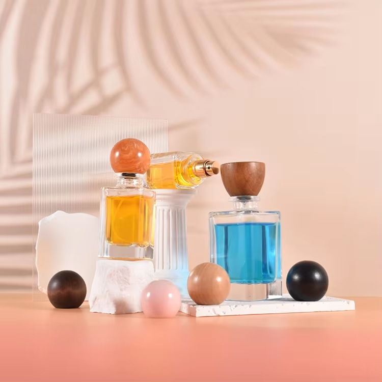 Vaporisateur carré vintage de parfum 30 ml 50 ml 100 ml bouteilles de parfum en verre vides avec capuchon en bois