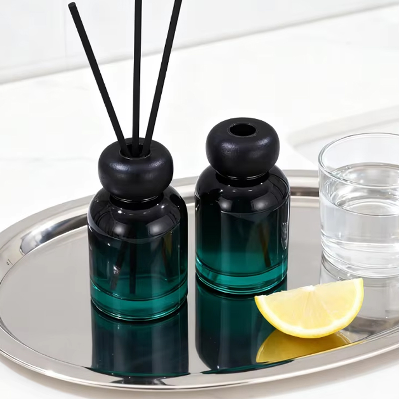 Nouveau récipient d'odeur d'air de conception 100 ml 150 ml bouteille d'huile de diffuseur de roseau en verre avec bouchon en bois 