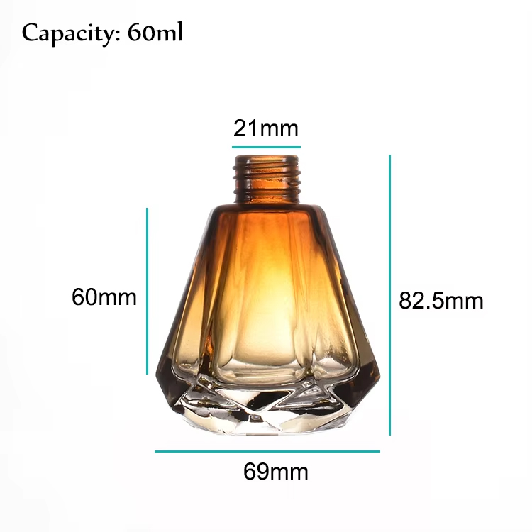 Le diffuseur en verre de style Morden met en bouteille la bouteille de diffuseur de roseau de cône des bouteilles 60ml