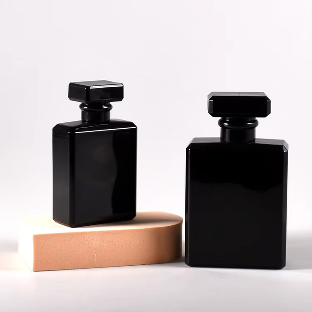 Nouveau design noir 30ml 50ml 100ml bouteille de parfum en verre 